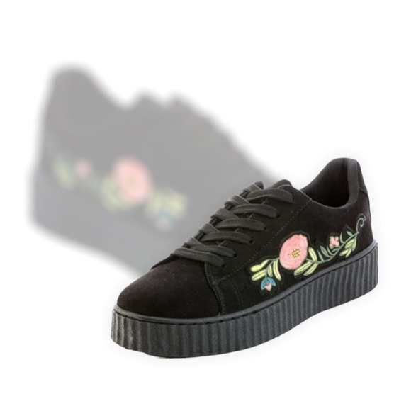 🛑BOGO 1/2🆕Kid’s Suede Embroidered Sneakers **Great Gift Idea - Picture 6 of 7